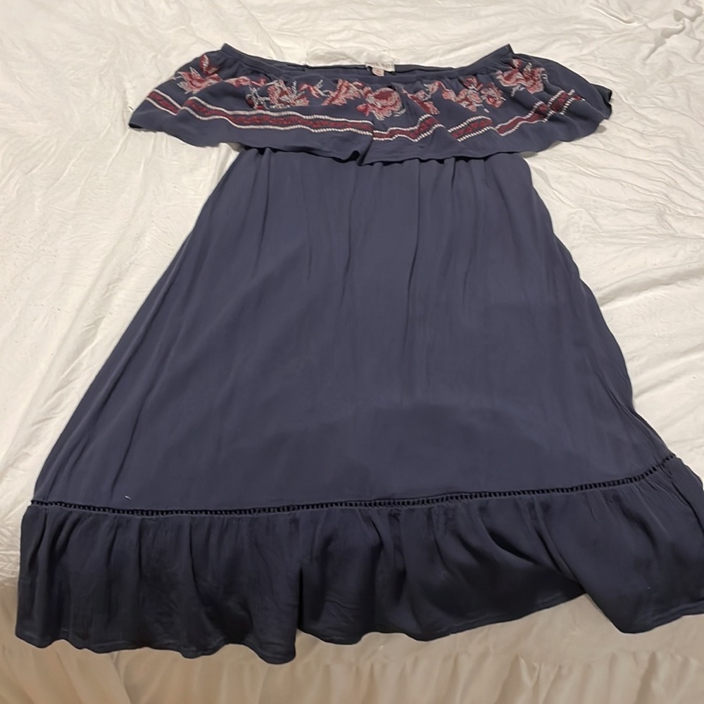 Off shoulder midi dress - Picture 3 of 5